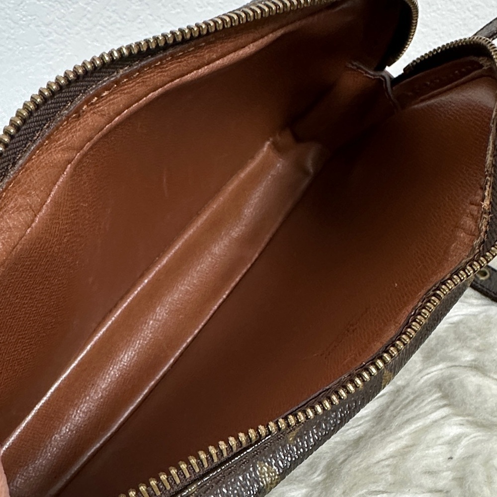 💯 Authentic Louis Vuitton Monogram Pochette🍀 - Picture 8 of 17